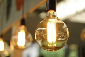 5 Sorprendentes formas de ahorrar energía en casa